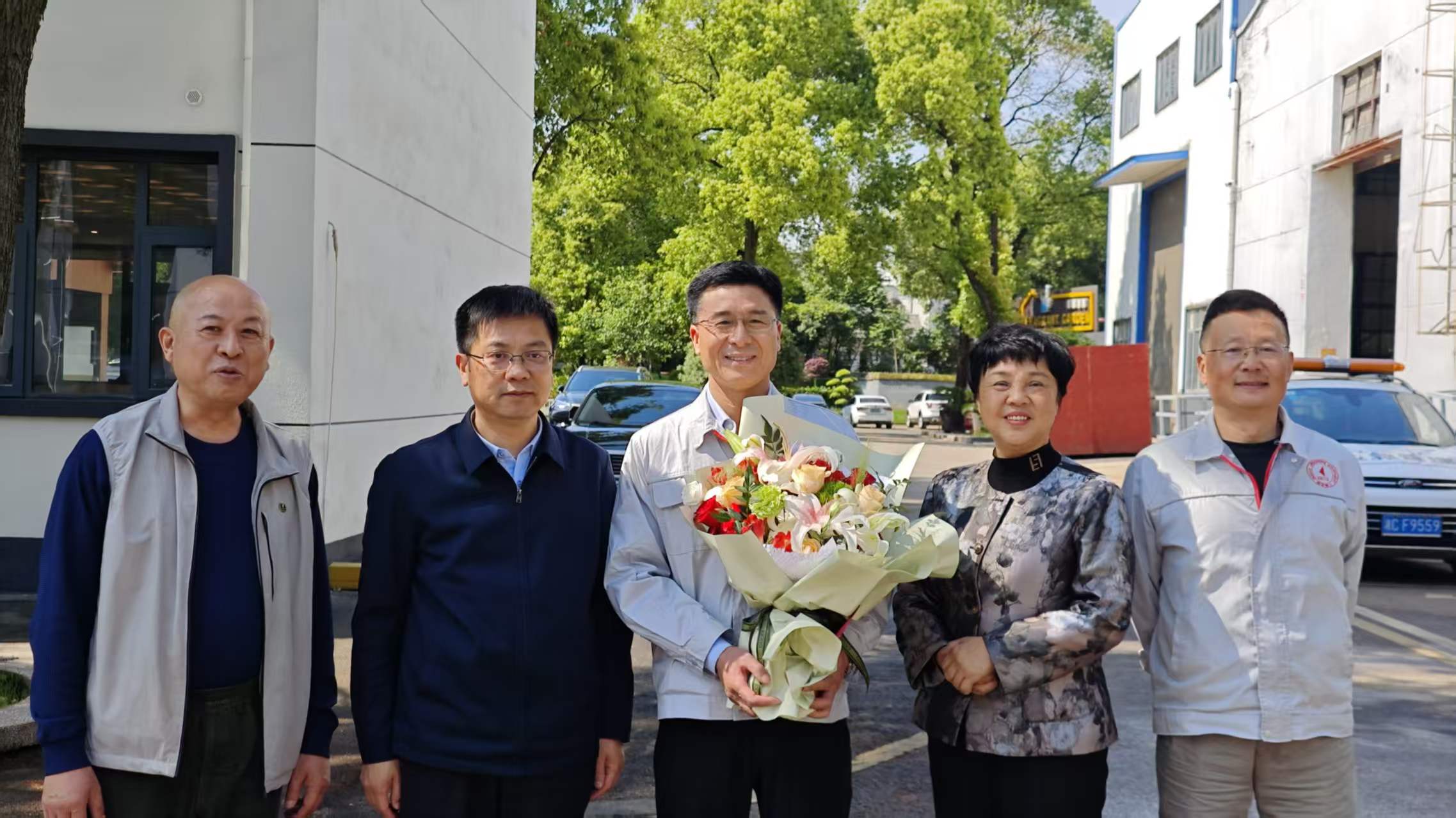 雨湖区区委书记陈小平一行走访乐鱼官网网页版_乐鱼（中国）官方
公司